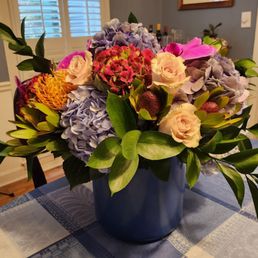 Another beautiful arrangement from Fuji Floral. I can always rely on them for stunning florals and great customer service. Another beautiful arrangement from Fuji Floral. I can always rely on them for stunning florals and great customer service.