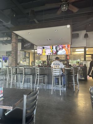 Brewz Sports Cafe & Grill by null