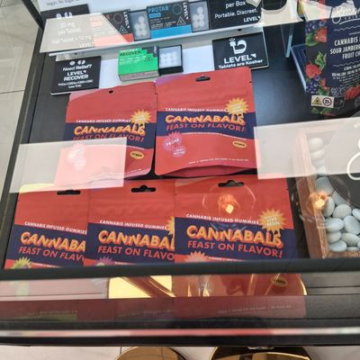 Strain Stars Cannabis Dispensary & Delivery by null