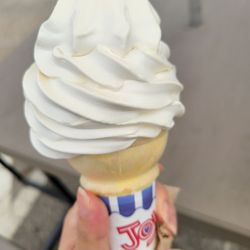 Maple Creamery - Maple creamie soft serve
