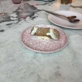 Mad Nice - Cannoli - Italian Near Me - Detroit, Michigan