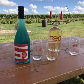 Red Top Winery - Wine Tasting Room Near Me - Baroda, Michigan Red Top Winery - Wine Tasting Room Near Me - Baroda, Michigan