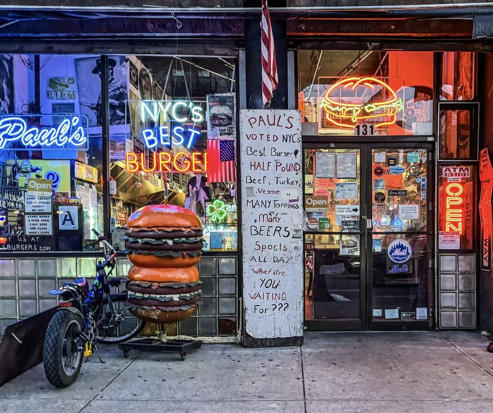 Paul's Da Burger Joint