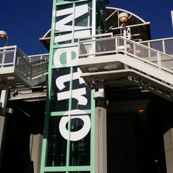 Vermont/I-105 Green Line Station - Beautiful