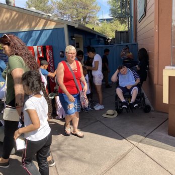 Six Flags Discovery Kingdom - People just blocking others - Amusement Parks Near Me - Vallejo, California Six Flags Discovery Kingdom - People just blocking others - Amusement Parks Near Me - Vallejo, California