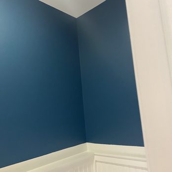 Aldo and Alvy Painting - Look at how sharp and precise the corners are!! - Painters Near Me - Queens, New York Aldo and Alvy Painting - Look at how sharp and precise the corners are!! - Painters Near Me - Queens, New York