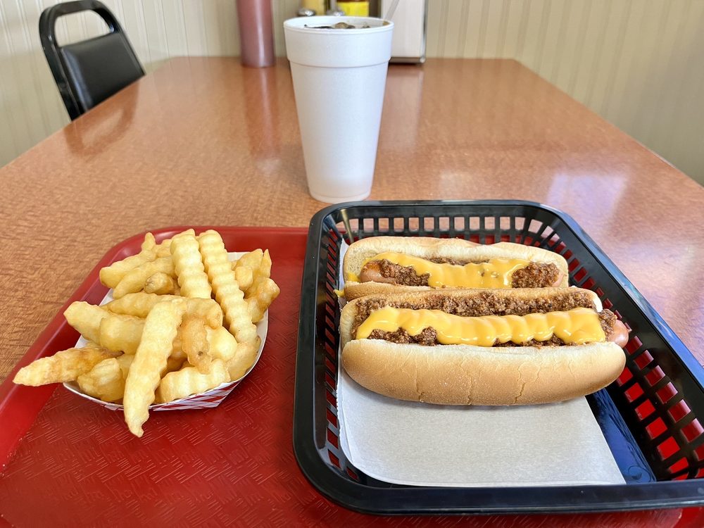 KEVIN’S DOG HOUSE Updated October 2024 1933 Virginia Beach Blvd