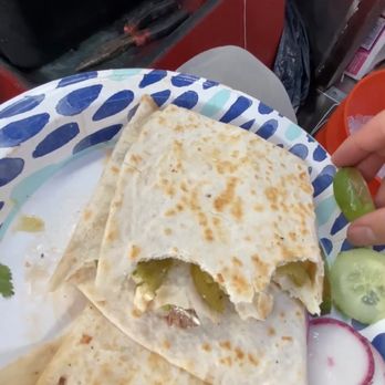 Las Favoritas - Dammm thats a bomb super good quesadilla de birria - Food Trucks Near Me Las Favoritas - Dammm thats a bomb super good quesadilla de birria - Food Trucks Near Me