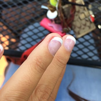 Professionails - Gap in between end of white and end of nail...like that on all my nails. - Nail Salons Near Me - Mission Viejo, California