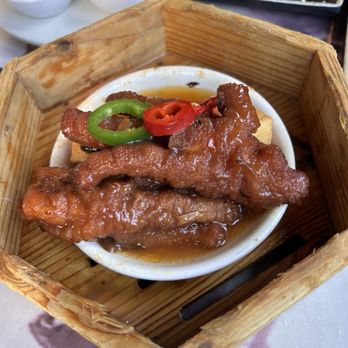 Palette Tea Garden & Dim Sum - Chicken Claws in Black Bean Sauce | 豉汁蒸鳳爪 - Dim Sum Near Me - San Mateo, California Palette Tea Garden & Dim Sum - Chicken Claws in Black Bean Sauce | 豉汁蒸鳳爪 - Dim Sum Near Me - San Mateo, California