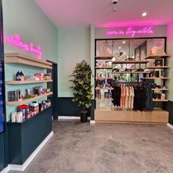 Ivy Hall Dispensary - Logan Square