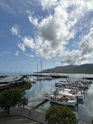 Shangri-La The Marina, Cairns by null