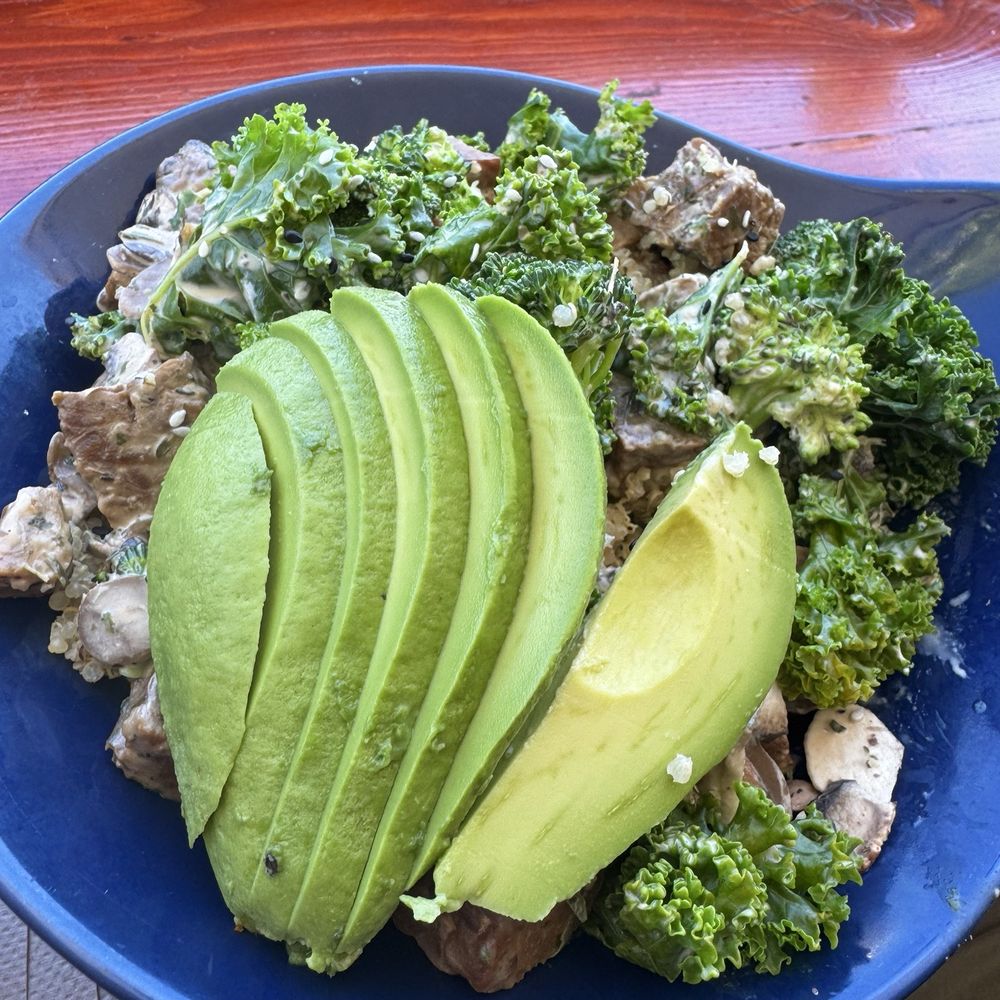 Alua's Thrive Bar - Quinoa, Tempe kale mushroom bowl - Juice Bars & Smoothies Near Me - Mount Shasta, California Alua's Thrive Bar - Quinoa, Tempe kale mushroom bowl - Juice Bars & Smoothies Near Me - Mount Shasta, California