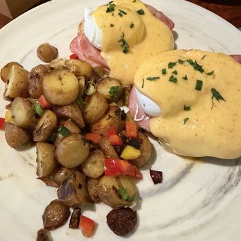 Lucy Restaurant & Bar - Egg Benedict - New American Near Me - Yountville, California Lucy Restaurant & Bar - Egg Benedict - New American Near Me - Yountville, California