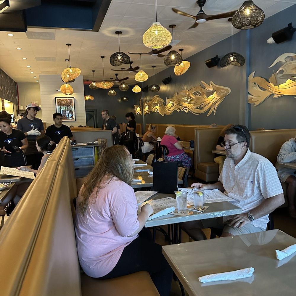 Little Moir's Sweet Fish - Beautiful decor - Seafood Near Me - Jupiter, Florida Little Moir's Sweet Fish - Beautiful decor - Seafood Near Me - Jupiter, Florida