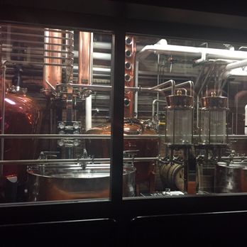 Evan Williams Bourbon Experience - Distillers on site - Tours Near Me - Louisville, Kentucky