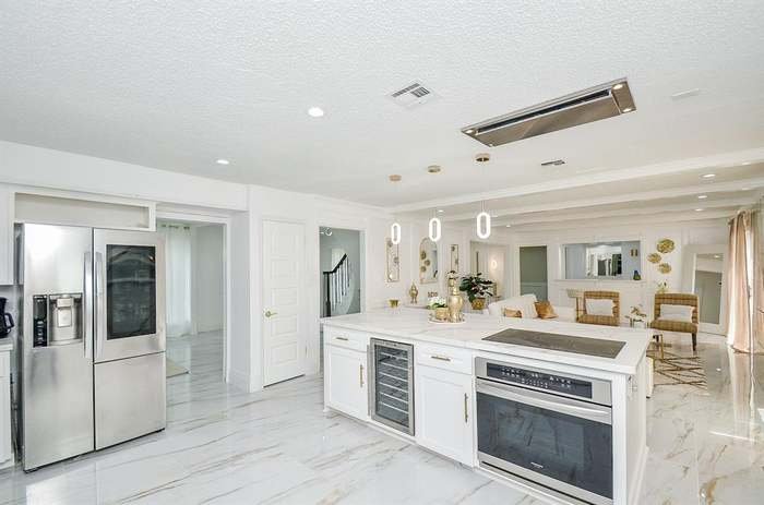 Slide of G&R Remodeling And Roofing