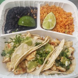 Lola's Tex-Mex Restaurant - Grilled Chicken Soft Tacos
