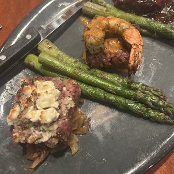 Weber Grill Restaurant - Triple Tenderloin Filet Flight - Barbeque Near Me - Lombard, Illinois Weber Grill Restaurant - Triple Tenderloin Filet Flight - Barbeque Near Me - Lombard, Illinois