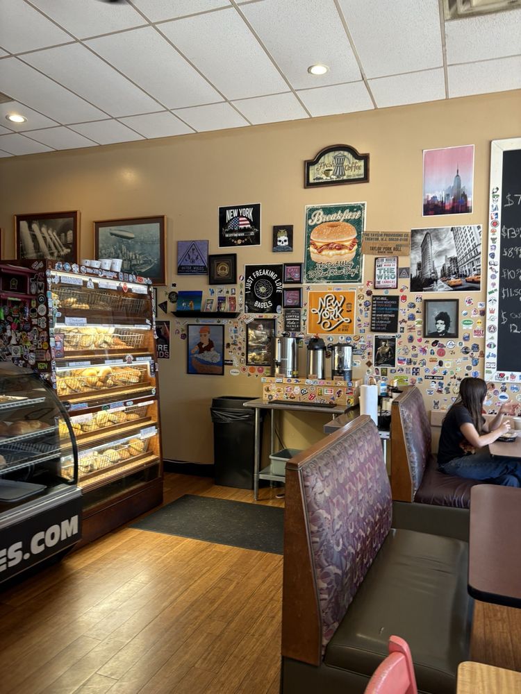 Bagel Joes Logo