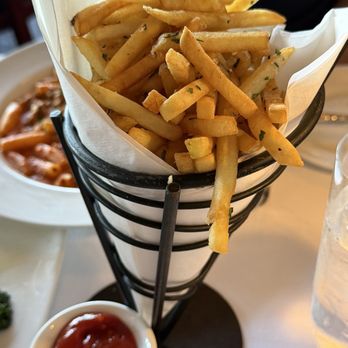 Toma Restaurant & Bar - Garlic Fries - Bars Near Me - Santa Barbara, California Toma Restaurant & Bar - Garlic Fries - Bars Near Me - Santa Barbara, California