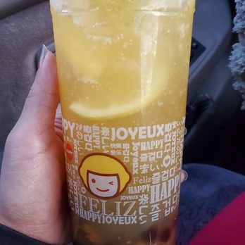 Happy Lemon - Pineapple Lemon Tea (it comes with lychee jelly but I got tapioca instead) - Bubble Tea Near Me - Issaquah, Washington Happy Lemon - Pineapple Lemon Tea (it comes with lychee jelly but I got tapioca instead) - Bubble Tea Near Me - Issaquah, Washington