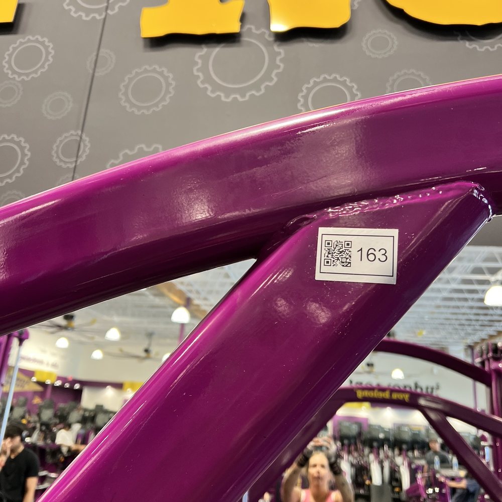 Planet Fitness - Disgusting Smith machine caked with sweat - Gyms Near Me - Tigard, Oregon Planet Fitness - Disgusting Smith machine caked with sweat - Gyms Near Me - Tigard, Oregon