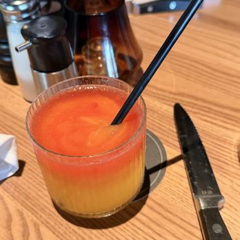 Joey La Jolla - Peach spritzer - Steakhouses Near Me - San Diego, California Joey La Jolla - Peach spritzer - Steakhouses Near Me - San Diego, California