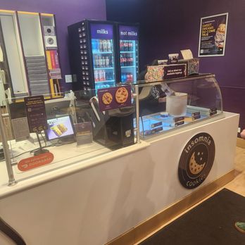 Insomnia Cookies - Desserts Near Me - Chicago, Illinois