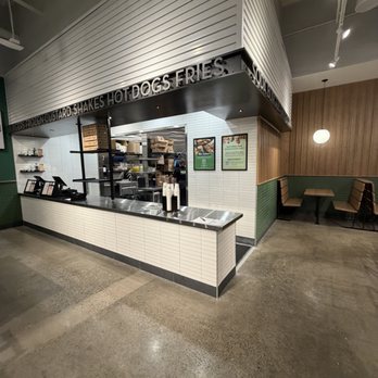 Shake Shack Morrisville - Super clean - Fast Food Near Me - Morrisville, North Carolina