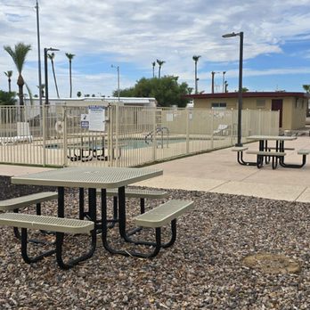 Silver Spur Ranch - Mobile Home Parks Near Me - Mesa, Arizona