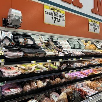 WinCo Foods - a display of meat and bread - Grocery Near Me - Pomona, California WinCo Foods - a display of meat and bread - Grocery Near Me - Pomona, California