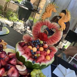 Southern Yankee Queen - Fruit Carvings