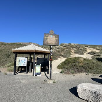 Mono Lake Vista Point - Local Flavor Near Me - Lee Vining, California