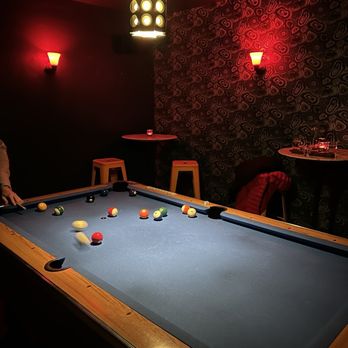 Buffalo Traders Lounge - Bars Near Me - Grand Rapids, Michigan