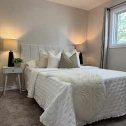 DeeDecors Home Staging & Interior Design - Staged By DeeDecors, Kitchener