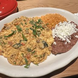 Huevos con chorizo