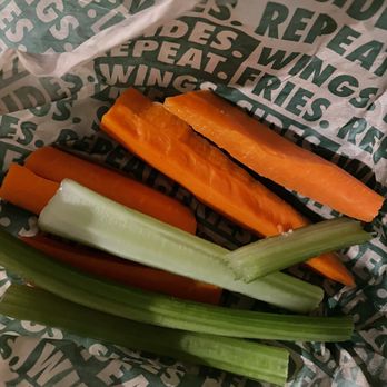 Wingstop - Didn't event give me a bowl, the celery tasted bitter - Chicken Wings Near Me - Phoenix, Arizona