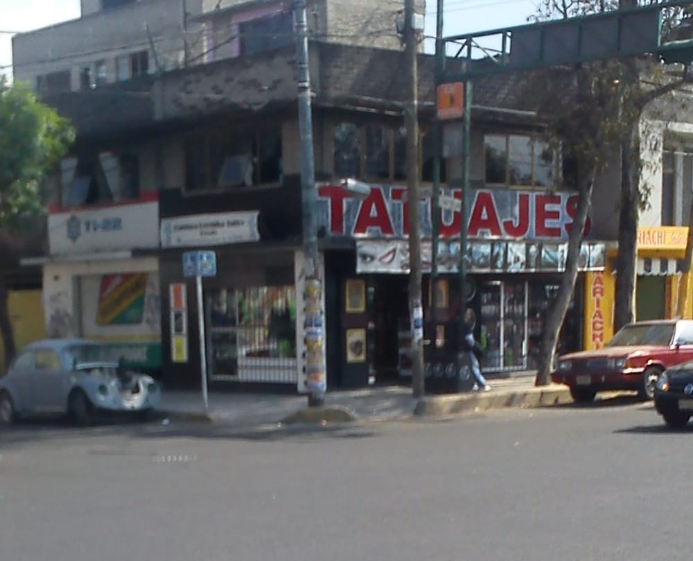 TATUAJES RUPTURA DÉRMICA Avenida Aztecas 756
