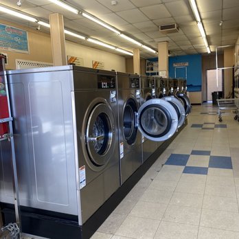 Launderland Coin Laundry - Washers looked well maintained. - Laundromat Near Me - Victorville, California Launderland Coin Laundry - Washers looked well maintained. - Laundromat Near Me - Victorville, California
