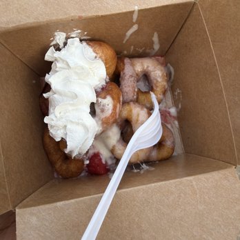 Moni's Donuts - Vanilla and strawberry cheesecake - Desserts Near Me Moni's Donuts - Vanilla and strawberry cheesecake - Desserts Near Me
