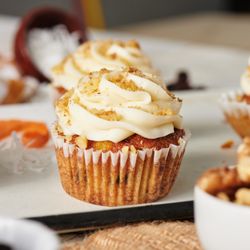 The Cupcake Collection - Carrot Cake