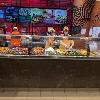 Bourbon St Grill - I spy chicken and veggies. - American Near Me - Vaughan, Ontario