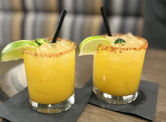 St. Amand Kitchen & Cocktails by null