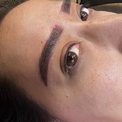 Beauty Hub - Beautiful Powder Brow session