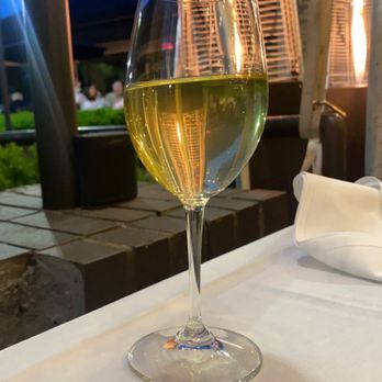 Linwoods - Chardonnay - New American Near Me - Owings Mills, Maryland
