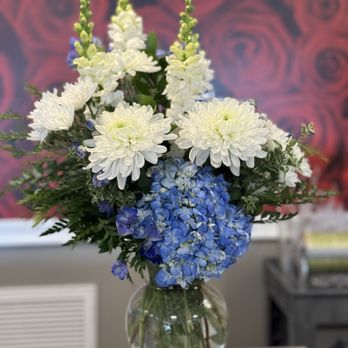 RoseBud Florist - Floral arrangement we ordered - Florists Near Me - Pawtucket, Rhode Island RoseBud Florist - Floral arrangement we ordered - Florists Near Me - Pawtucket, Rhode Island