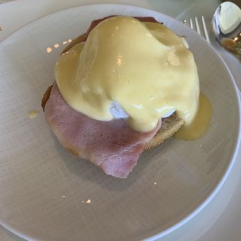 Orchids - Eggs Benedict - Breakfast & Brunch Near Me - Honolulu, Hawaii Orchids - Eggs Benedict - Breakfast & Brunch Near Me - Honolulu, Hawaii