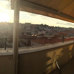Pollux - Shop for household goods and then relax and enjoy the view.