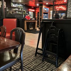 Kelsey's Steak House - Entry
